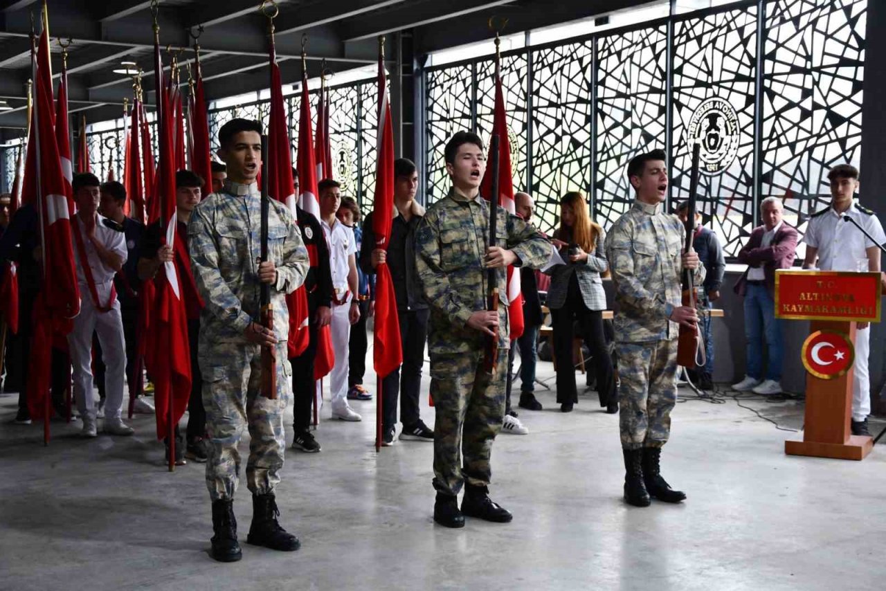 19 Mayıs Altınova’da coşkuyla kutlandı