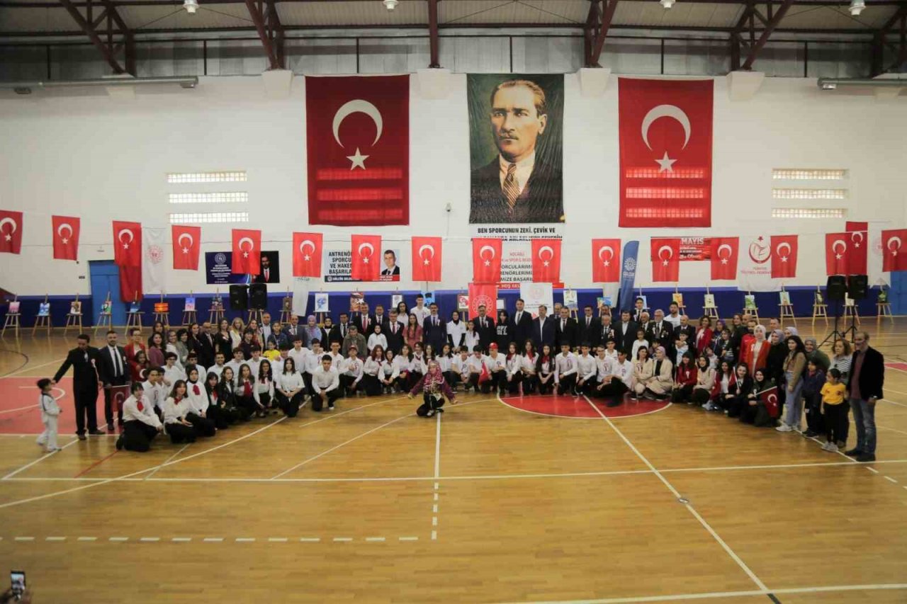 En özel günde en özel gösteriler