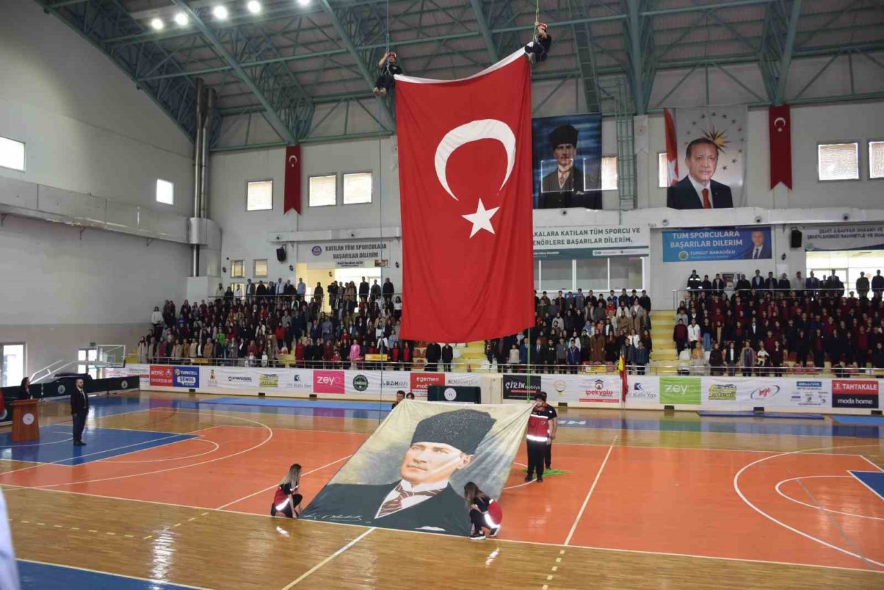 Hendek’te 19 Mayıs coşkusu