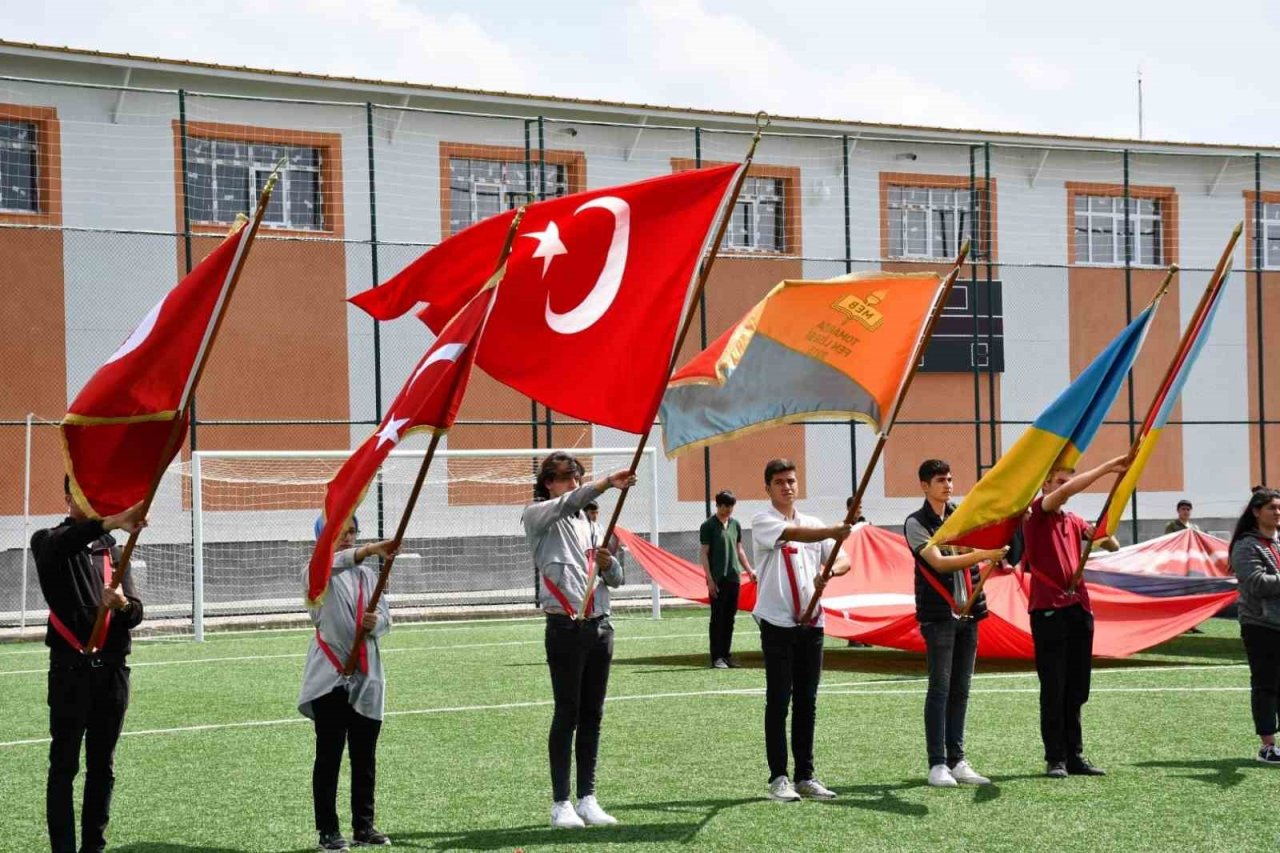 Tomarza’da ’19 Mayıs’ coşkusu