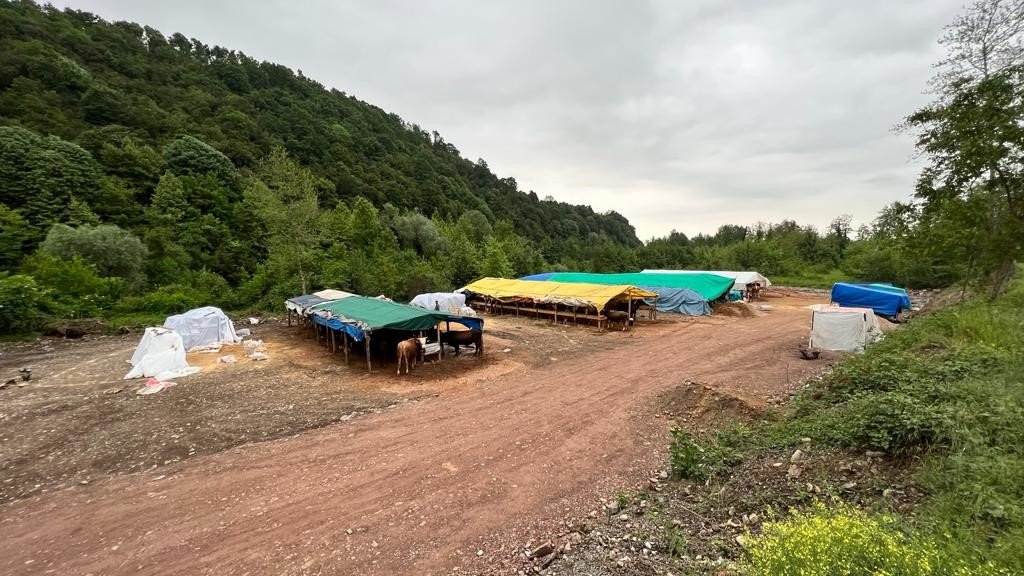 Kurbanlık hayvan satış yeri için hazırlıklar tamam