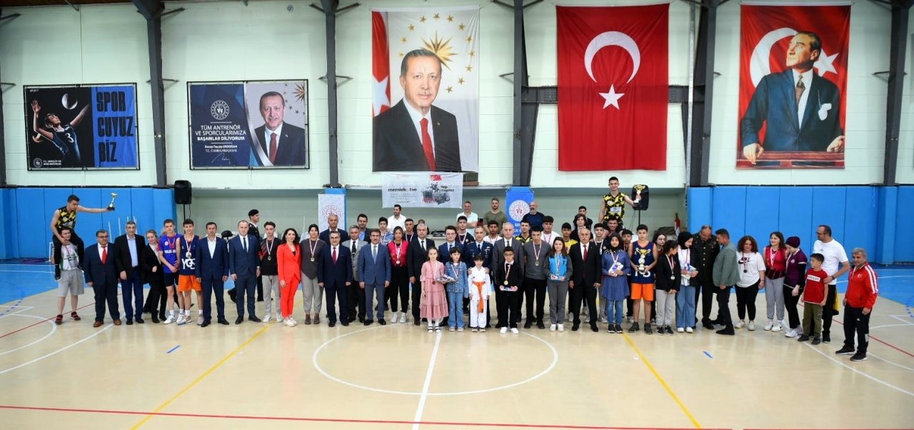 19 Mayıs Yenişehir’de coşkuyla kutlandı