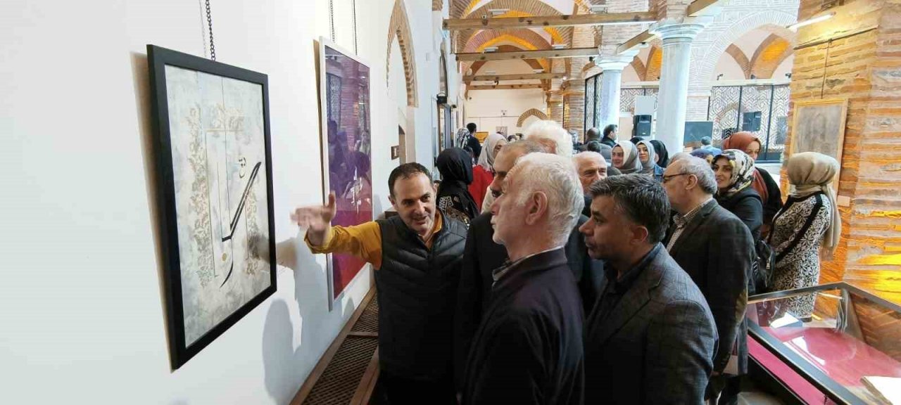 Bursa’da Yakin Hüsn ü Hat sergisine yoğun ilgi