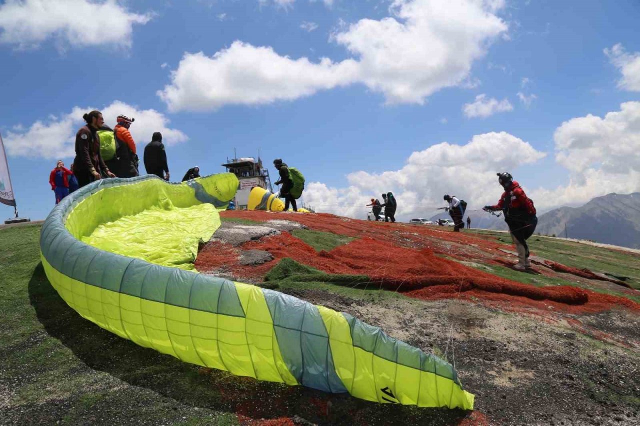 Gökyüzünde Bahar Kupası heyacanı