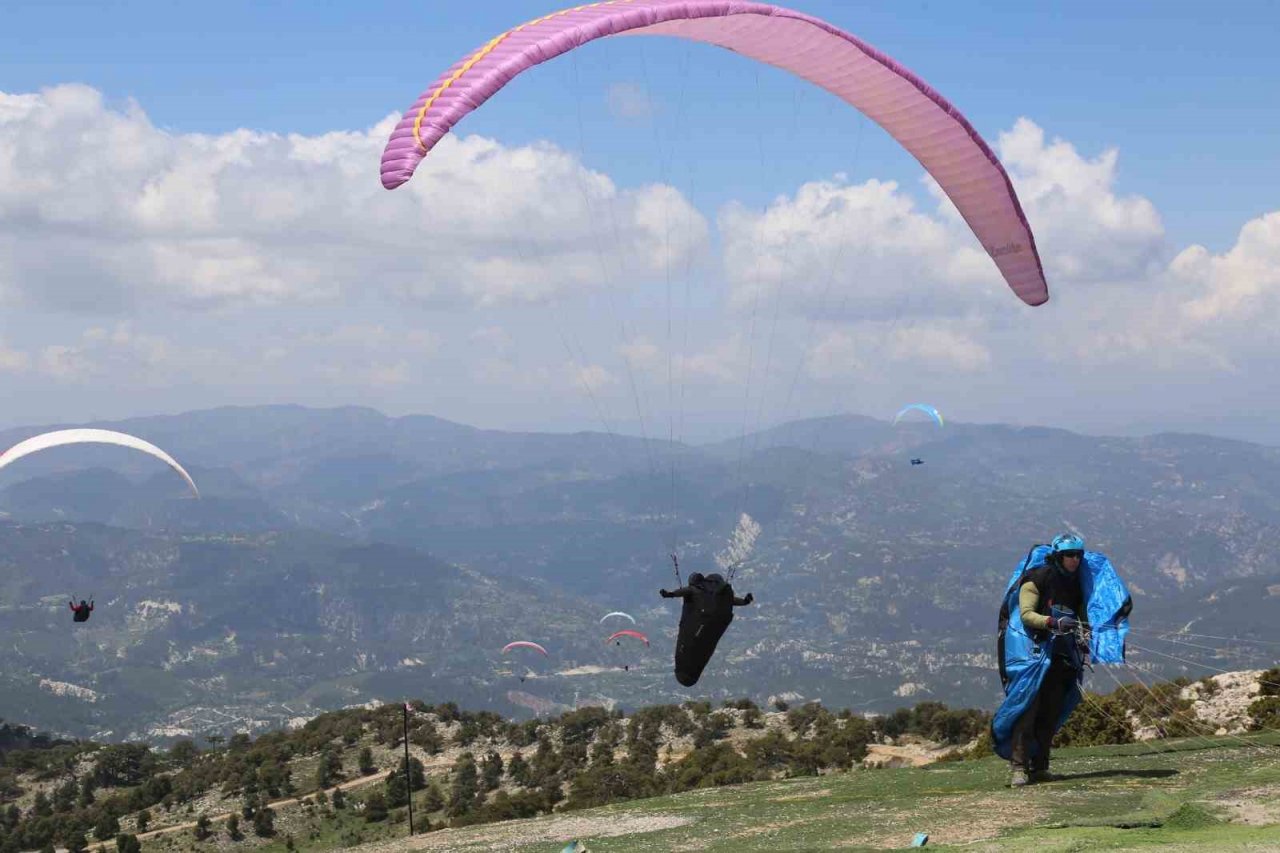 Gökyüzünde Bahar Kupası heyacanı