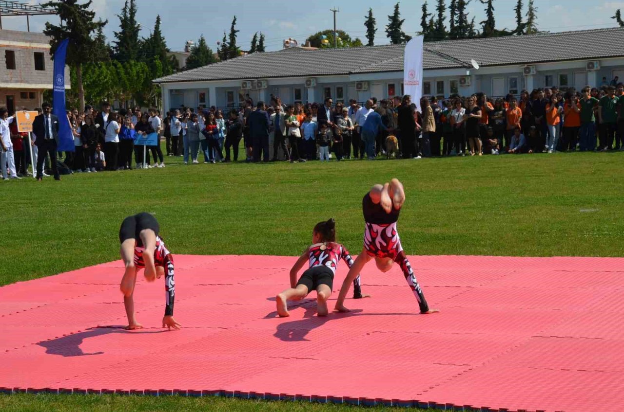Didim’de 19 Mayıs kutlamaları renkli görüntülere sahne oldu