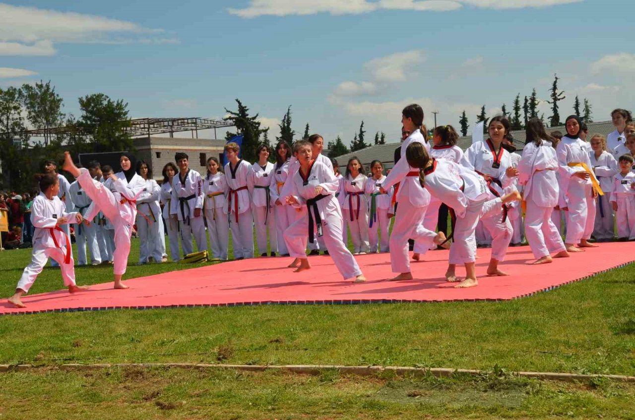 Didim’de 19 Mayıs kutlamaları renkli görüntülere sahne oldu