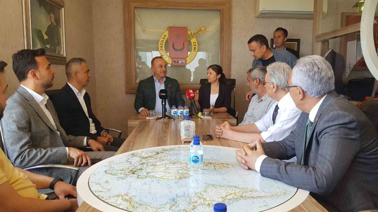Bakan Çavuşoğlu: "Almanya’nın Türklere yapılan saldırıları aydınlatma konusunda maalesef sicili temiz değil"