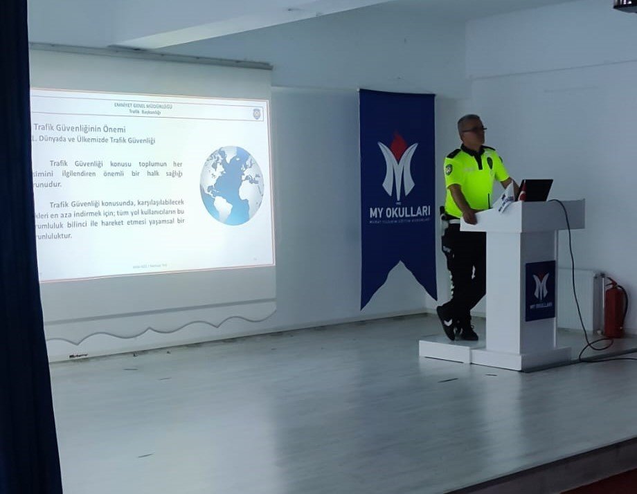 Eskişehir’de 315 öğrenci ve öğretmene trafik kuralları eğitimi verildi