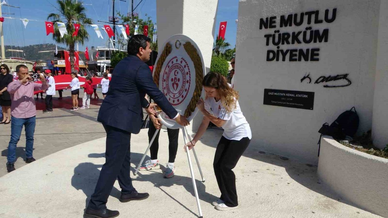 Fethiye’de 19 Mayıs törenine yoğun katılım oldu