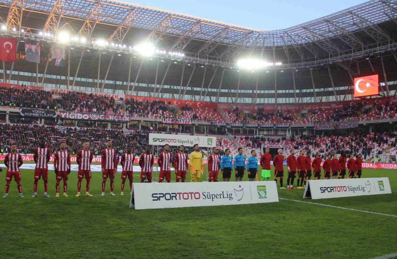 Galatasaray ile Sivasspor 34. randevuda