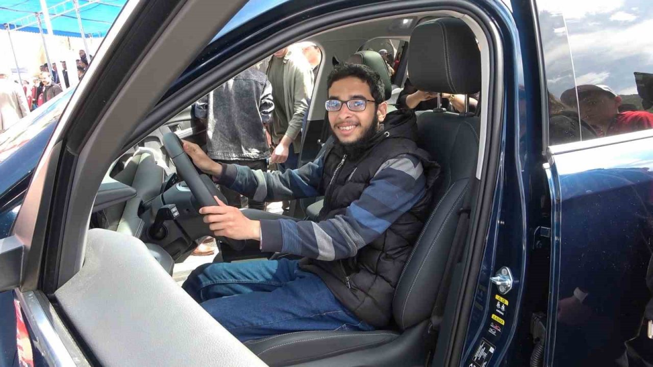 Gümüşhane’de 19 Mayıs kutlamalarına Togg damga vurdu