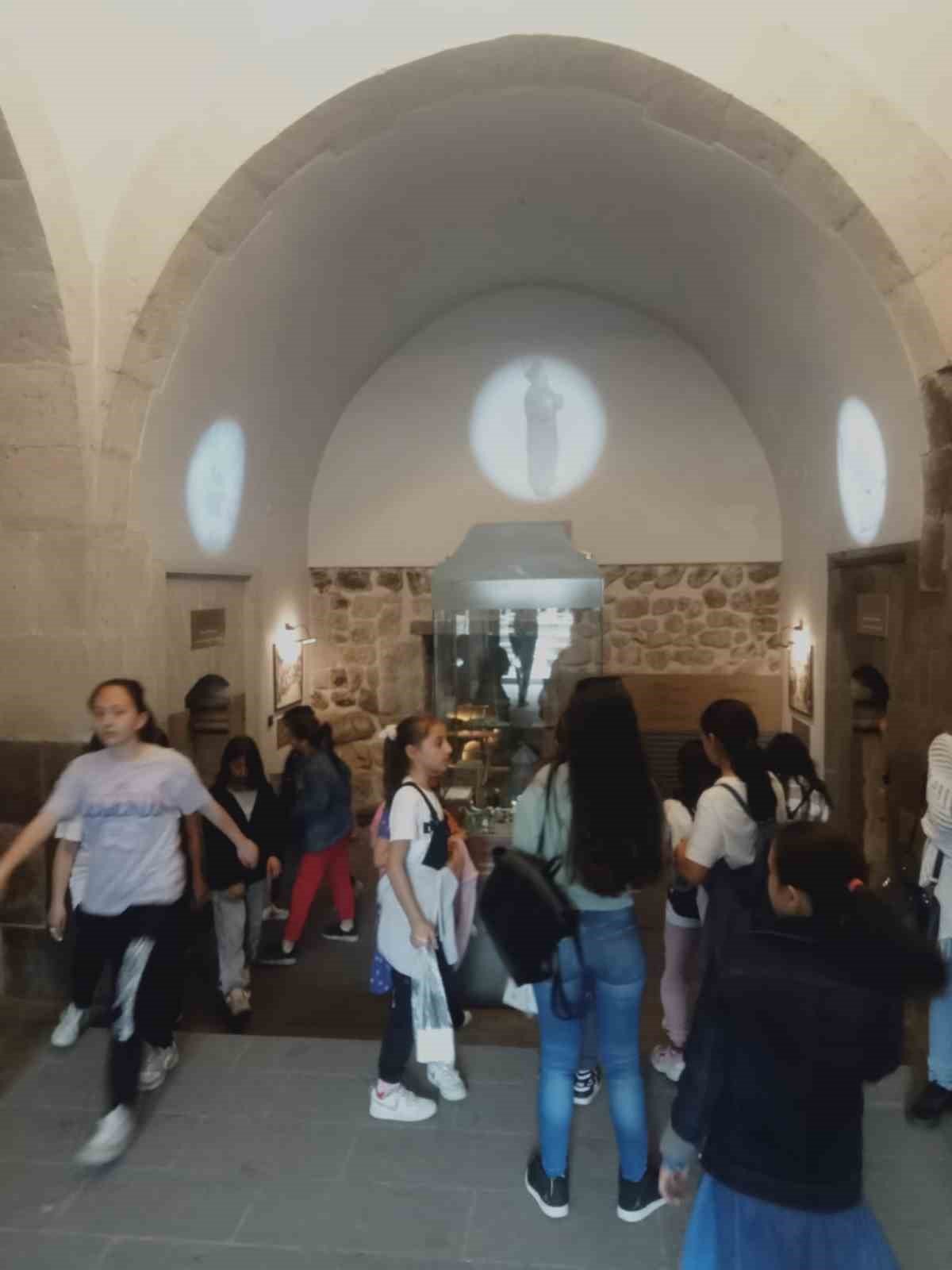 Büyükşehir müzelerine ziyaretçi akını