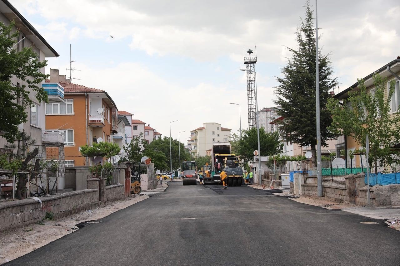 Başkan Çolakbayrakdar; “Vatandaşlarımıza, daha konforlu yaşam olanakları sağlıyoruz”