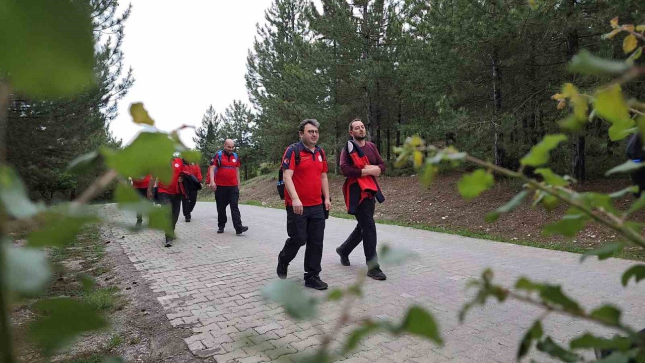 Kütahya MEB-AKUB ekibinden doğa yürüyüşü