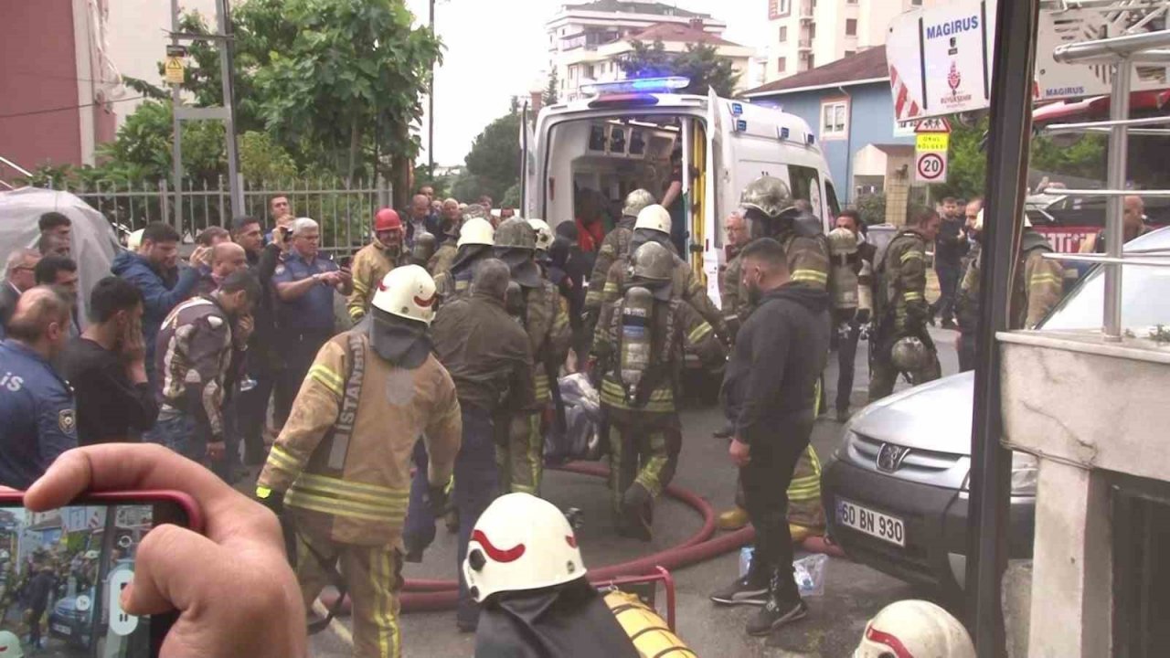 Maltepe’de oto tamircisinde çıkan yangında mahsur kalan 1 kişi ağır yaralandı