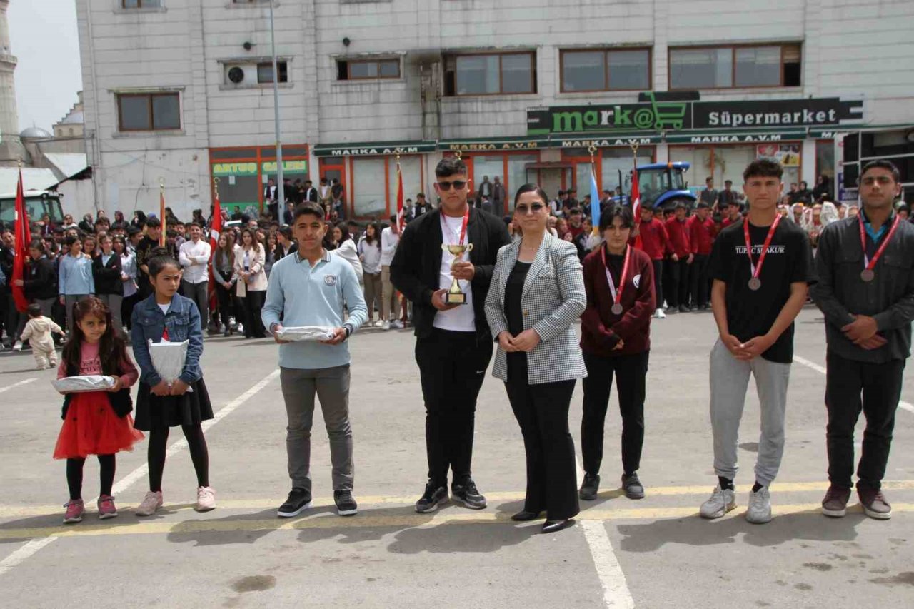 Malazgirt’te 19 Mayıs coşkusu