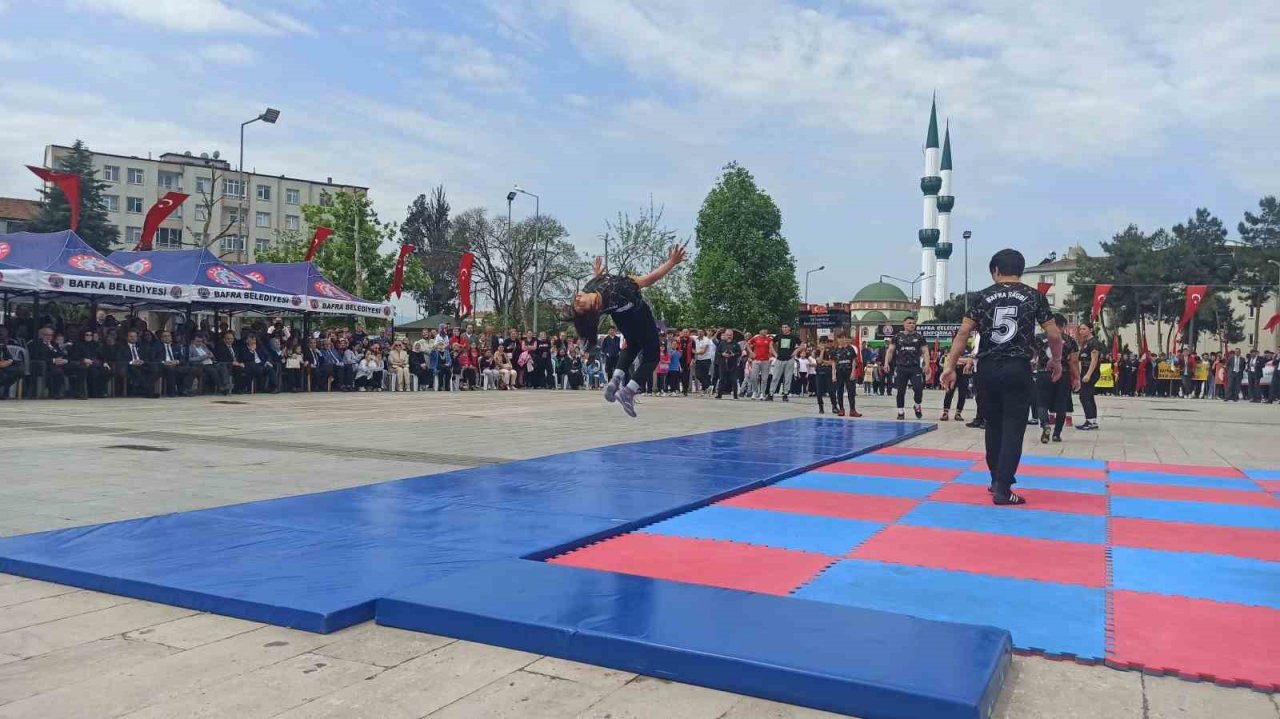 Bafra’da Atatürk’ü Anma, Gençlik ve Spor Bayramı çeşitli etkinlikleri