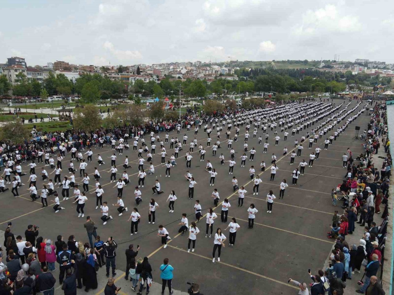 Marmara Deniz’inin kıyısında muhteşem görüntü: 1919 genç Tekirdağ karşılaması oynadı
