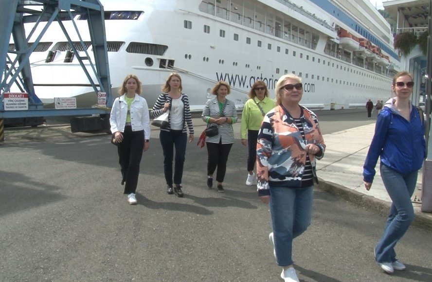 Turizm sezonunda Trabzon’a ilk kruvaziyer gemisi geldi
