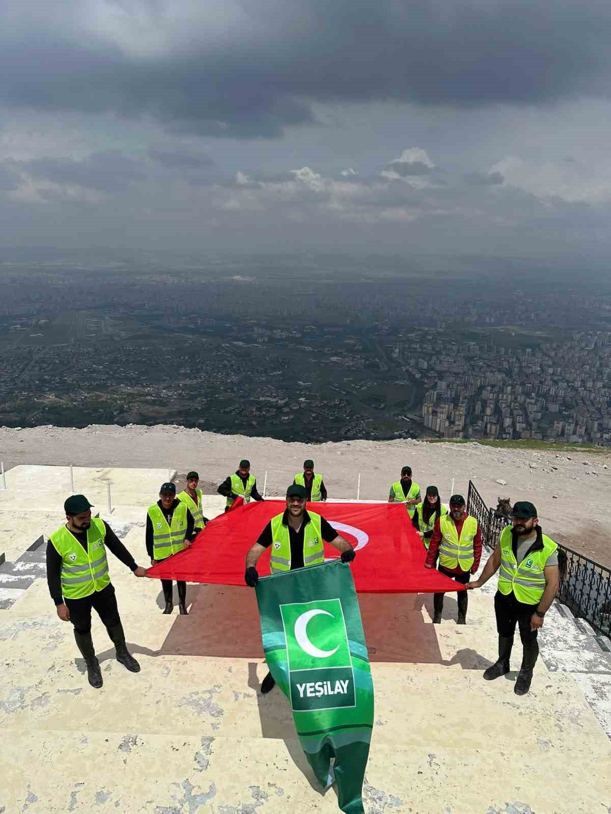 Yeşilay Spor Kulübü’nden ’19 Mayıs’ tırmanışı