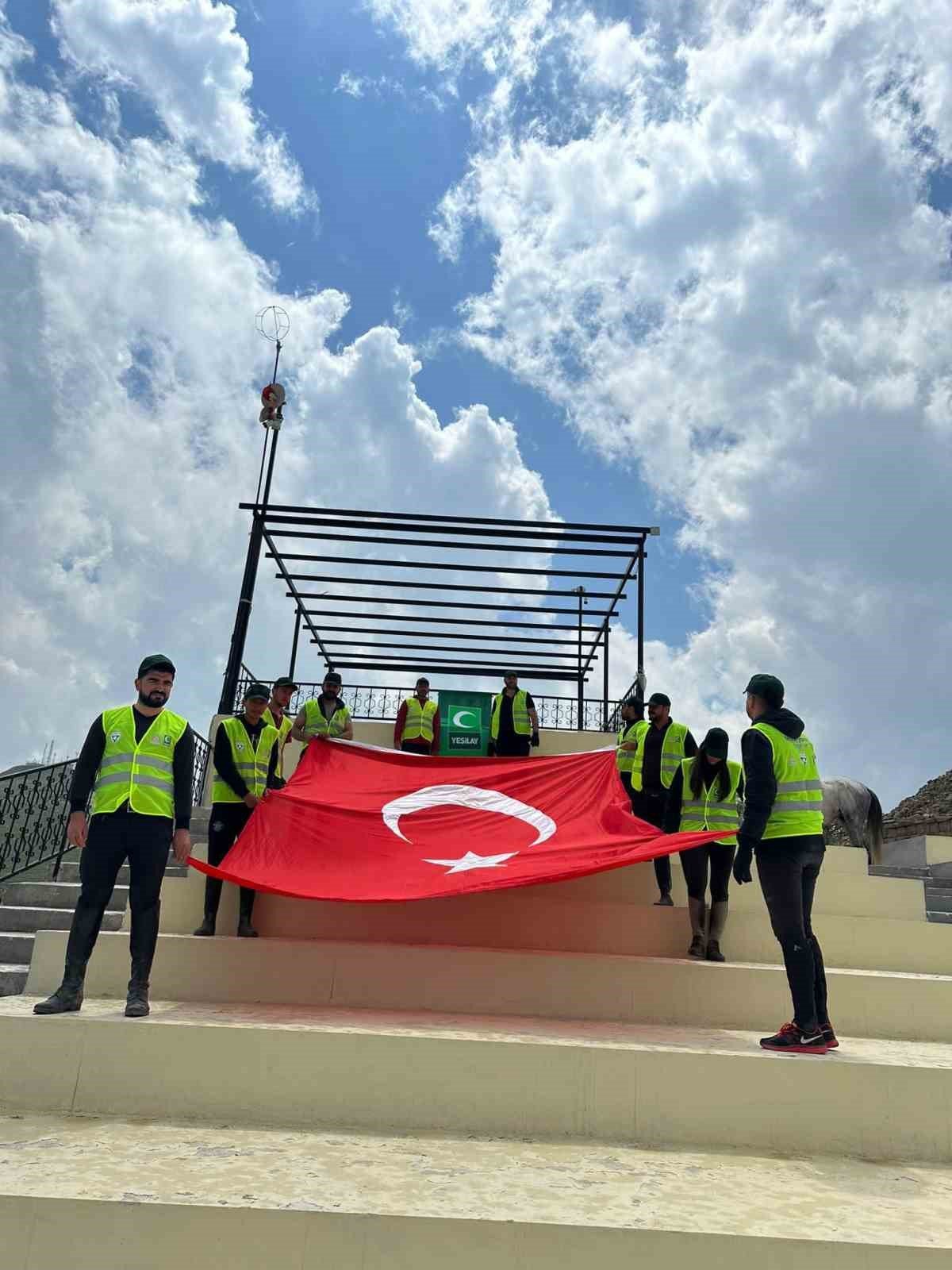 Yeşilay Spor Kulübü’nden ’19 Mayıs’ tırmanışı