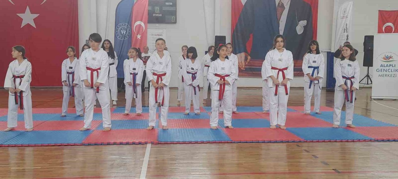 Alaplı’da 19 Mayıs Atatürk’ü Anma Gençlik Ve Spor Bayramı Kutlandı