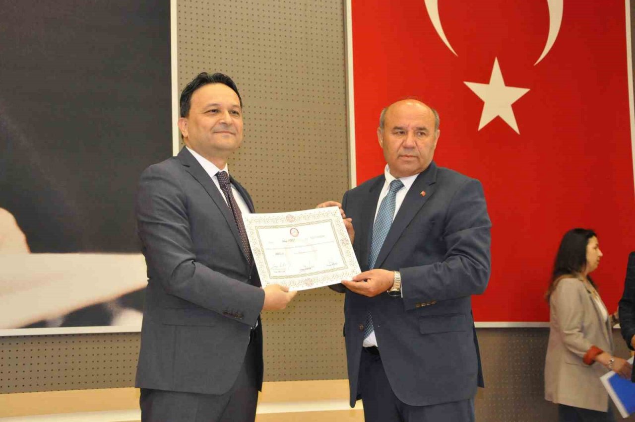 Milletvekilleri mazbatalarını almaya başladı
