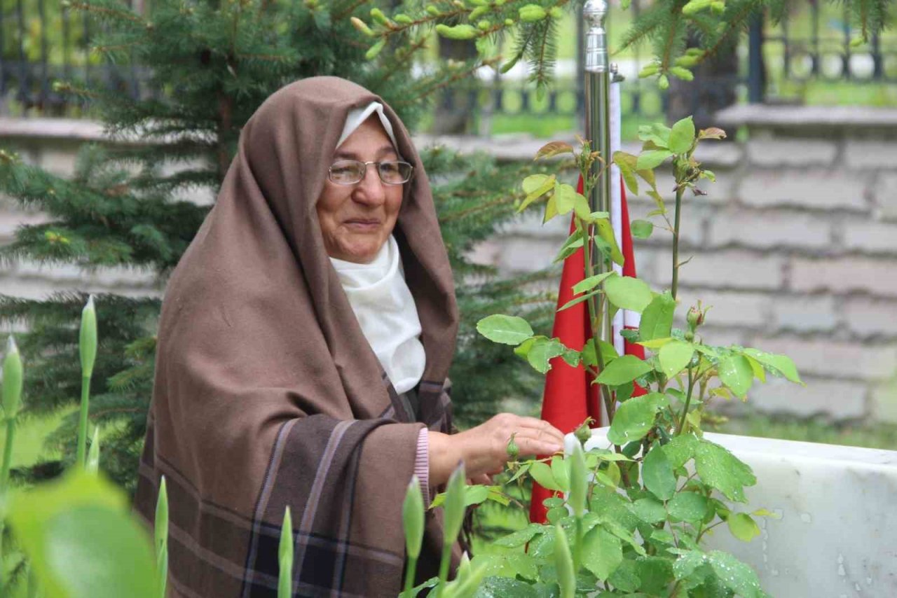 Şehit Tek şahadetinin seneyi devriyesinde dualarla yad edildi