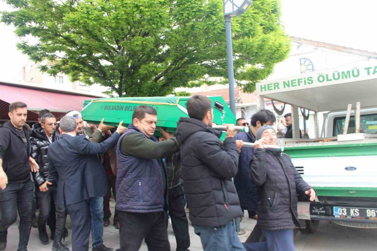 Vefat eden şehit babası sonsuzluğa uğurlandı