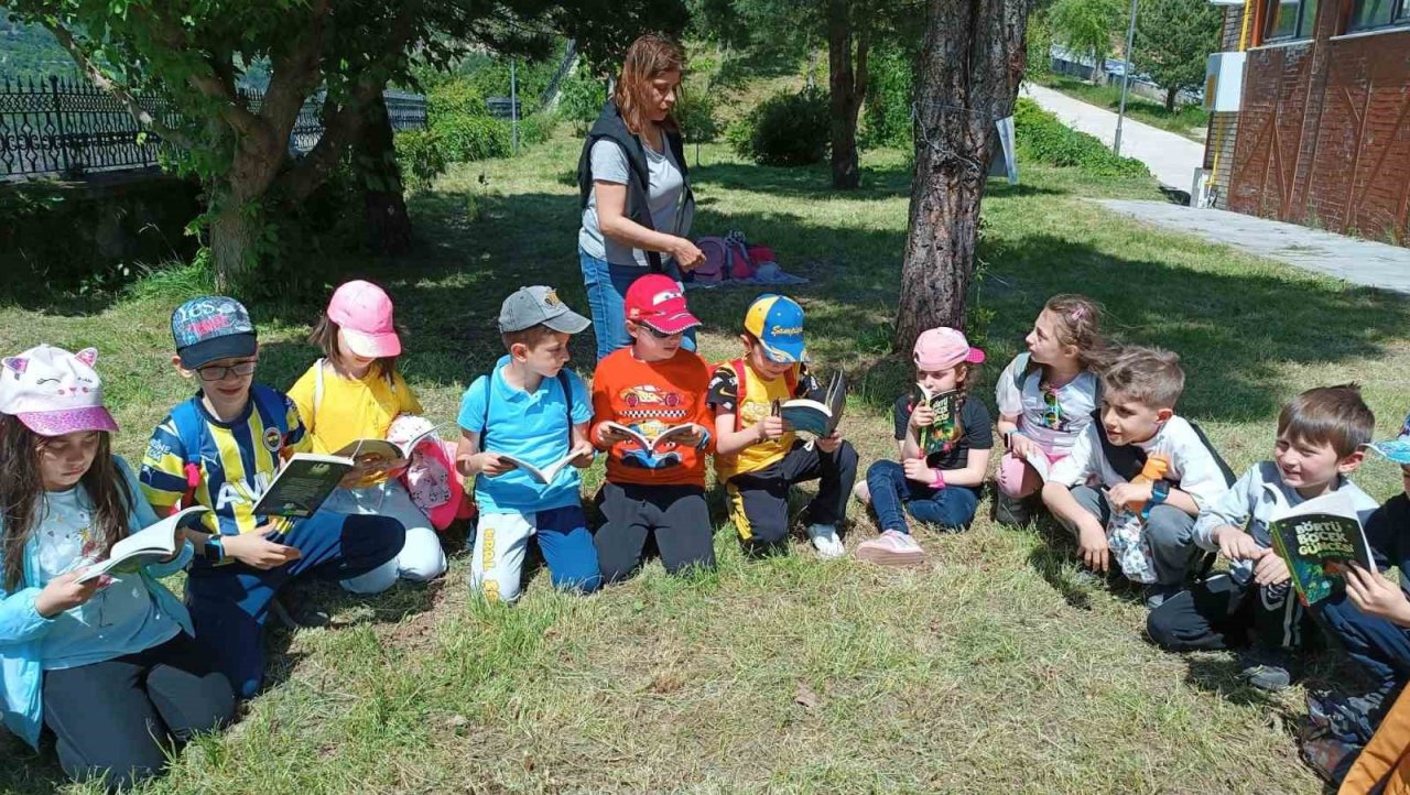 Artvin’de Okuyan çocuk edebiyat tabiat şenliği düzenlendi