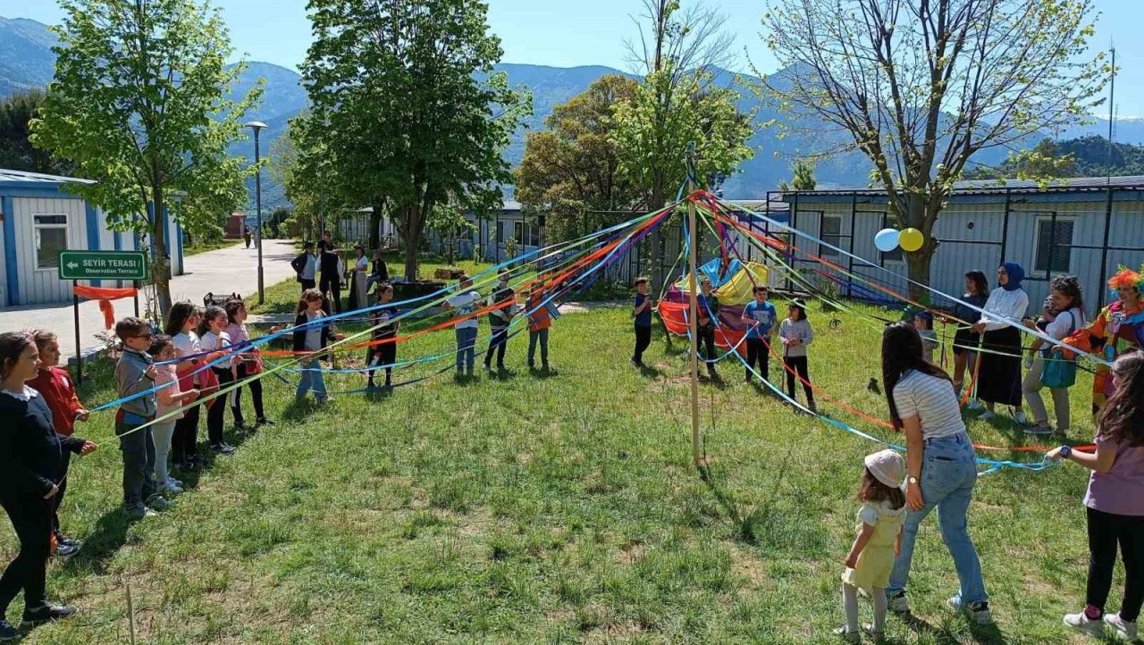 Artvin’de Okuyan çocuk edebiyat tabiat şenliği düzenlendi