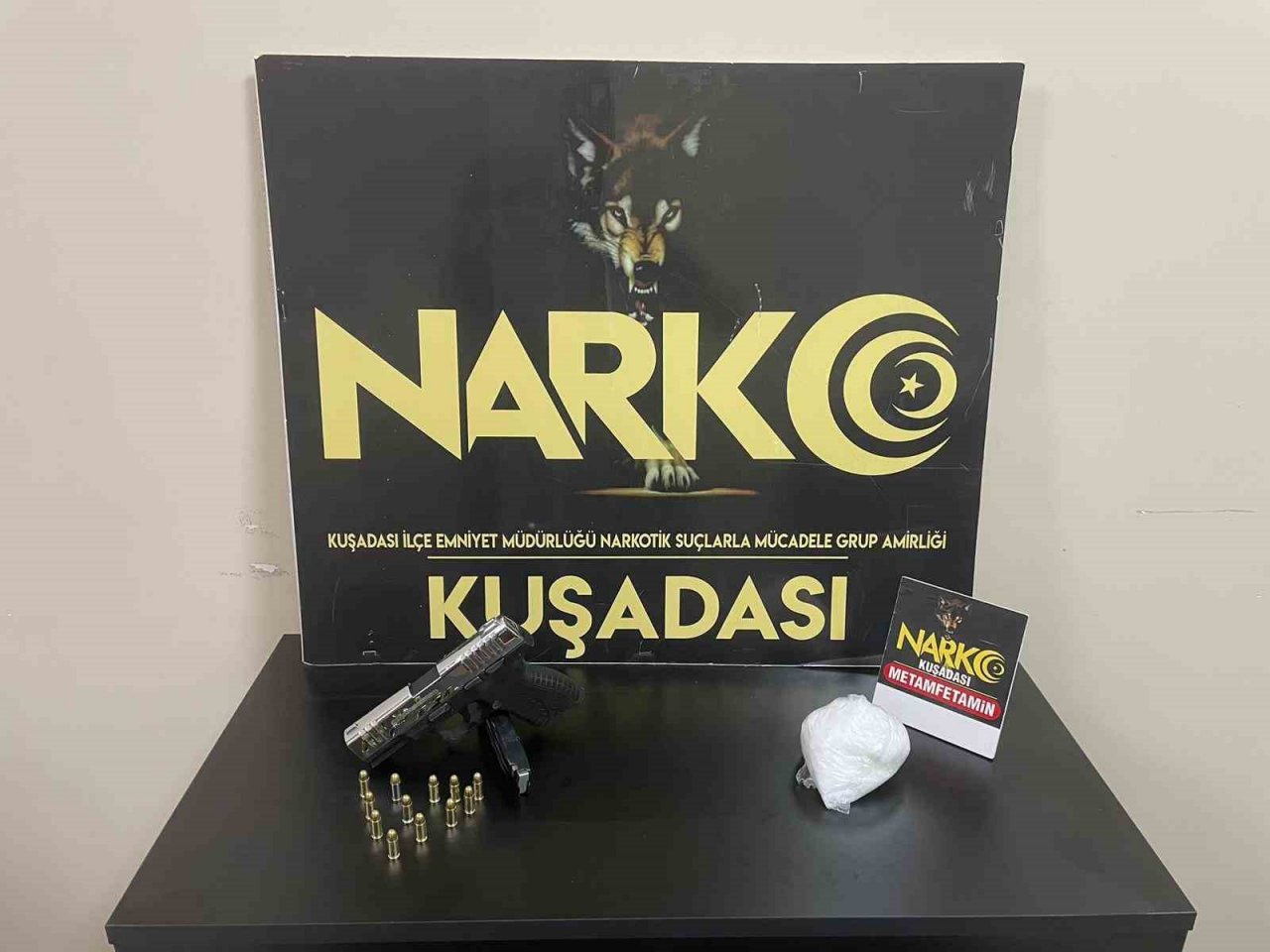 NARKO ekipleri, Kuşadası’na uyuşturucu girişine "Dur" dedi