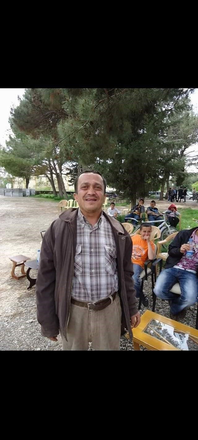 İki araç kafa kafaya çarpıştı: 1 ölü, 4 yaralı