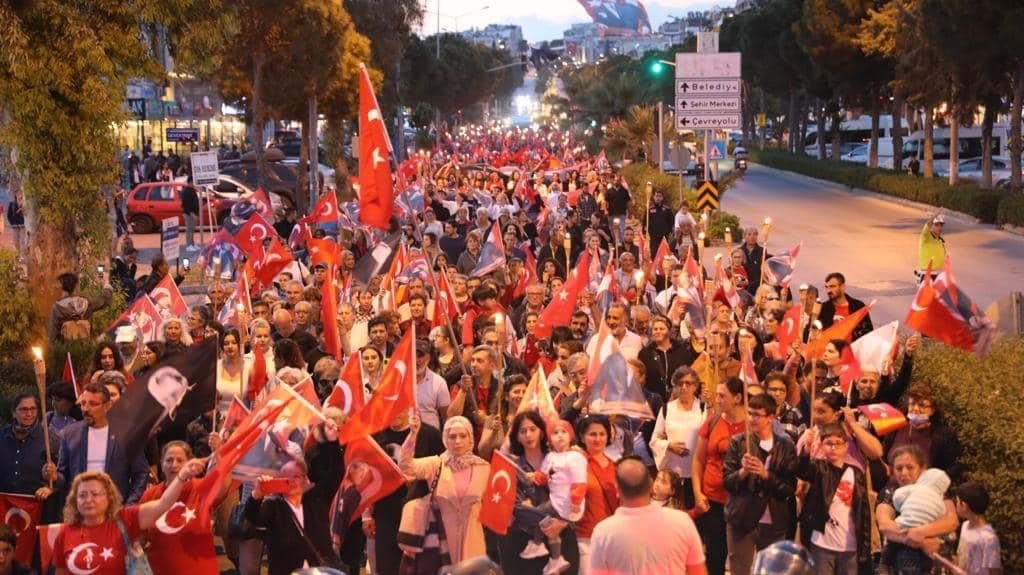 Didim’de 19 Mayıs kutlamaları Casalini konseri ile devam etti