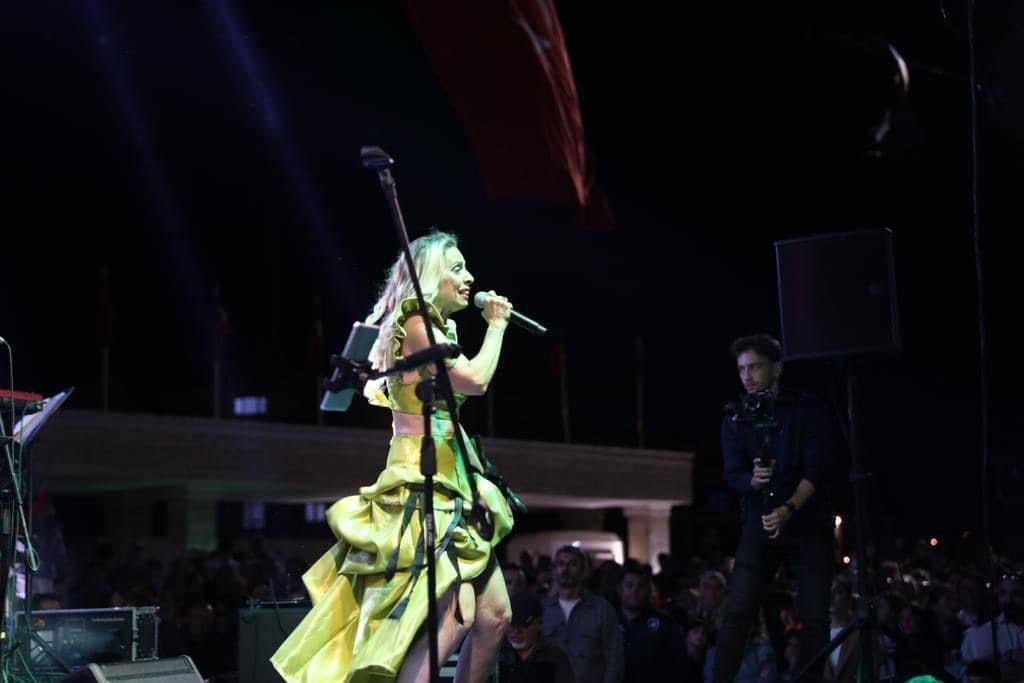 Didim’de 19 Mayıs kutlamaları Casalini konseri ile devam etti