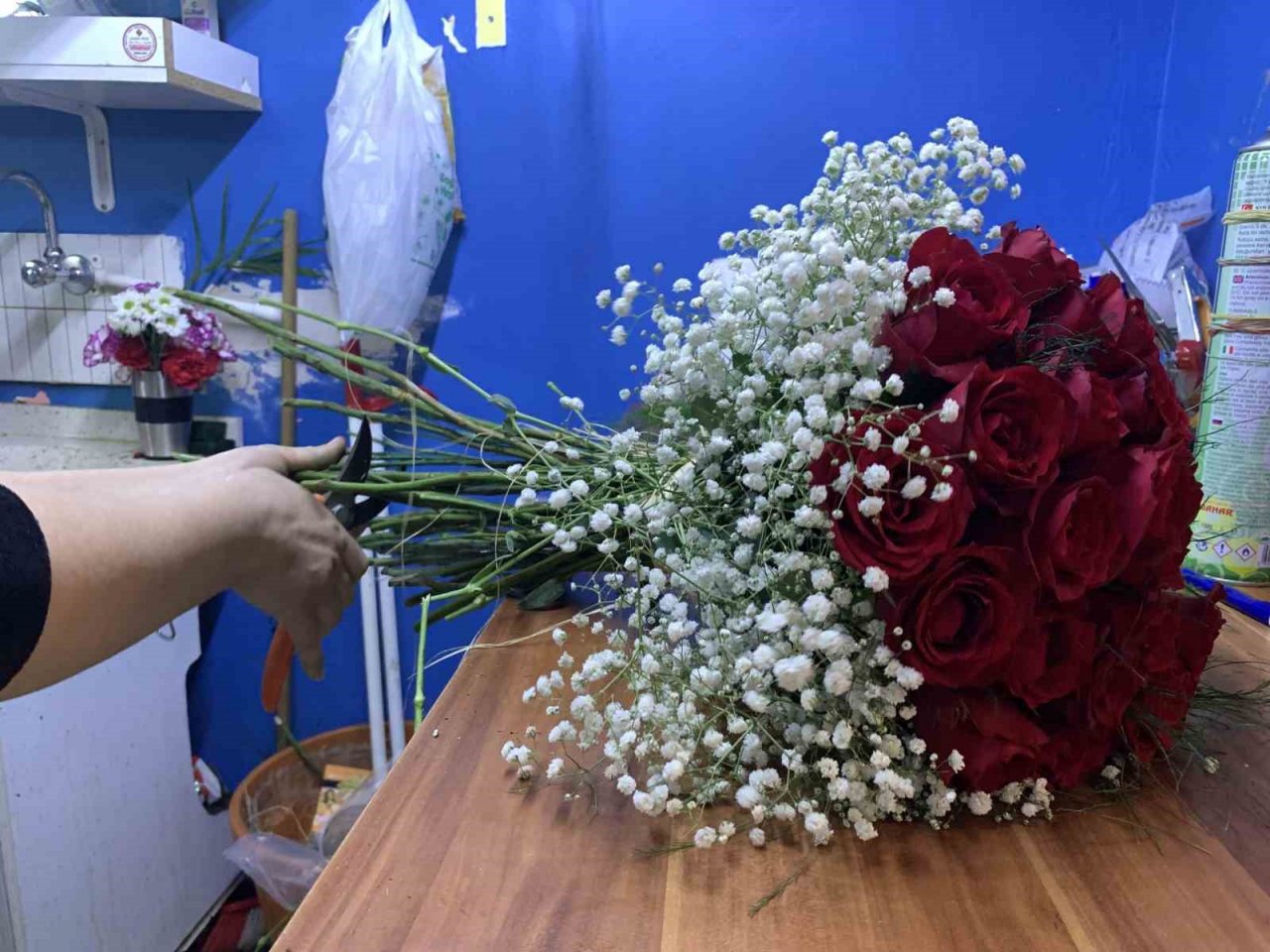 Düğün sezonunun başlamasıyla kız isteme çiçeklerine talep arttı
