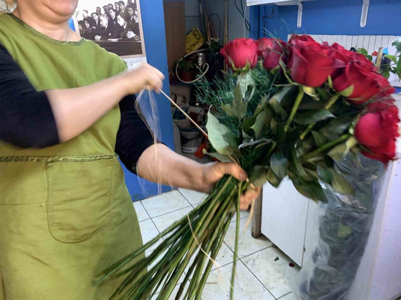 Düğün sezonunun başlamasıyla kız isteme çiçeklerine talep arttı