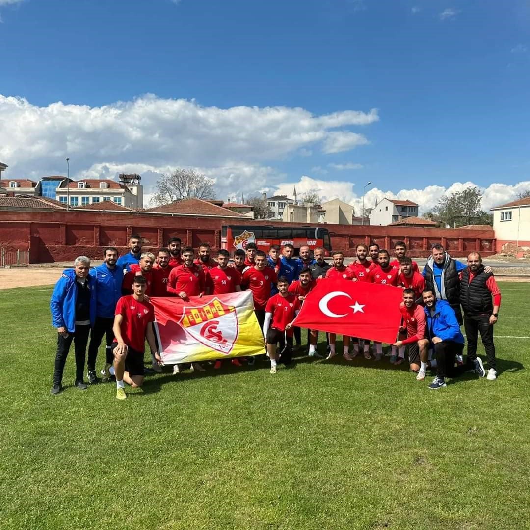 Edirnespor ligde kalmayı garantiledi