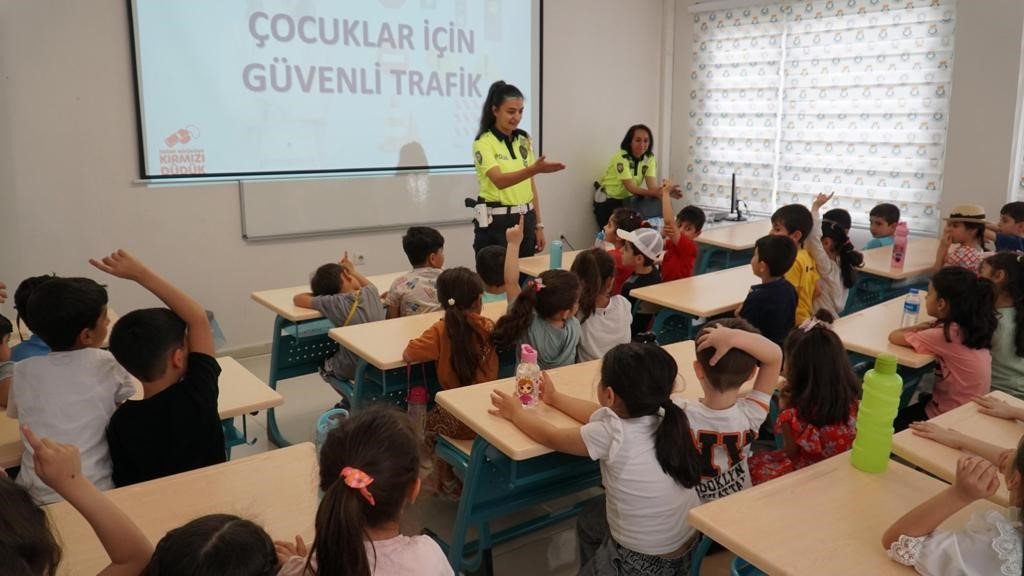 Haliliye’de çocuklara trafik kültürü aşılanıyor