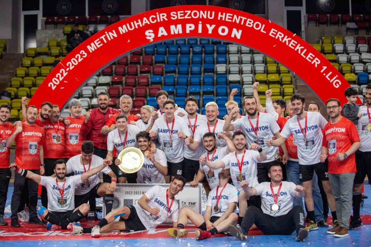Hentbol Erkekler 1. Ligi’nde Bahçelievler Belediye Spor şampiyon oldu