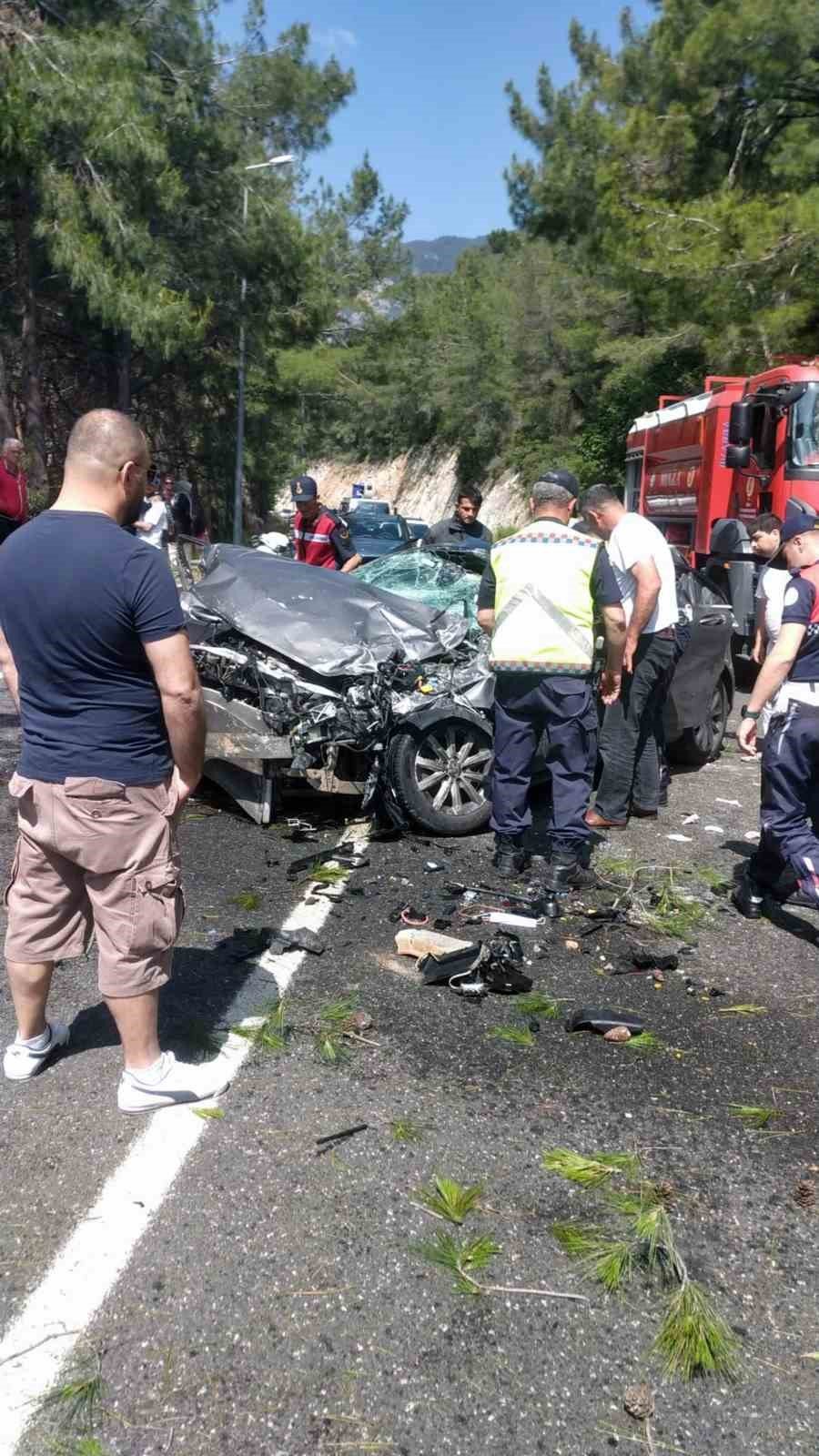 Sakartepe rampasında araç uçtu, kadın doktor sürücünün parmağı koptu