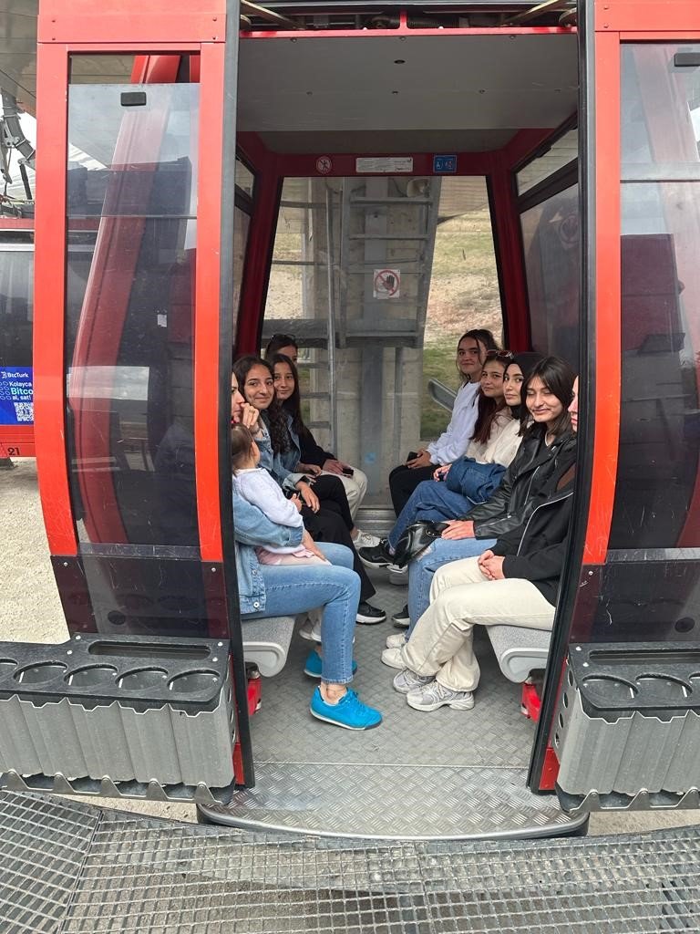 Depremzede Öğrenciler Erciyes’te Piknik Etkinliğinde Buluştu