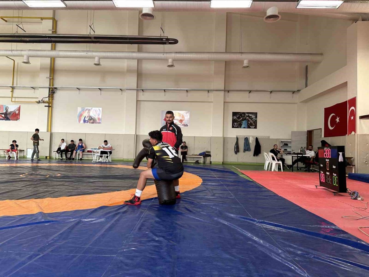 Korkuyu hocalarının desteği ile yendi