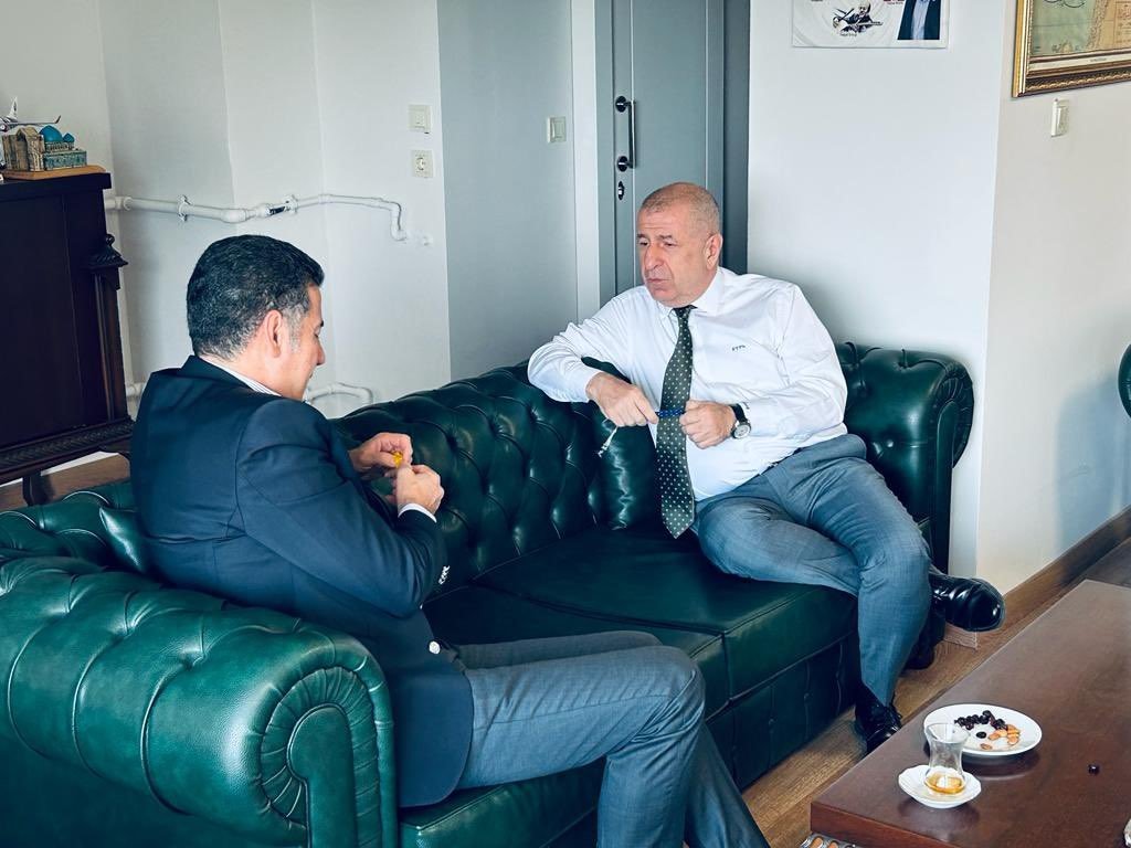 Özdağ ve Oğan ikilisinden fotoğraf