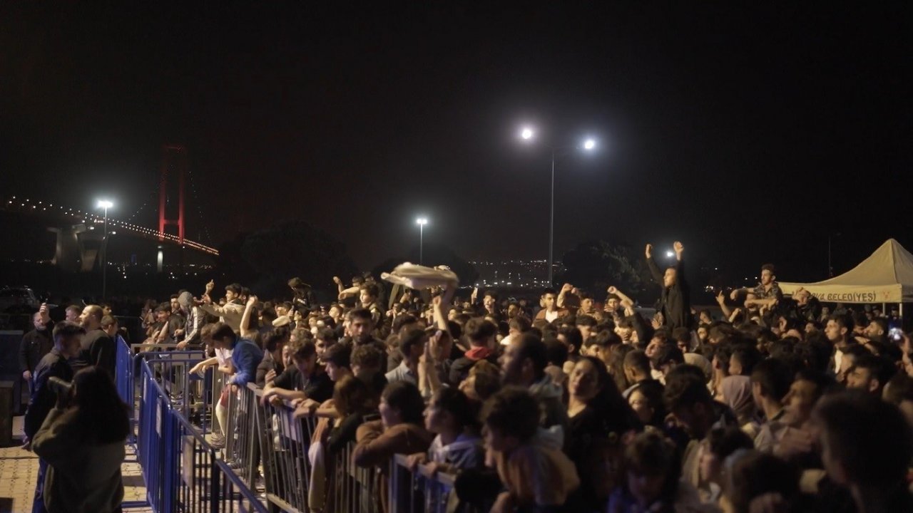 Altınova Gençlik Festivali’nde Tefo-Sefo ve Dilan Tatlıses, gençleri coşturdu