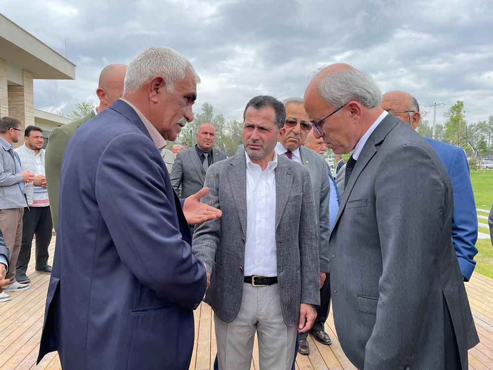 altunyaldiz-durmak-yok-yola-devam-1.jpeg