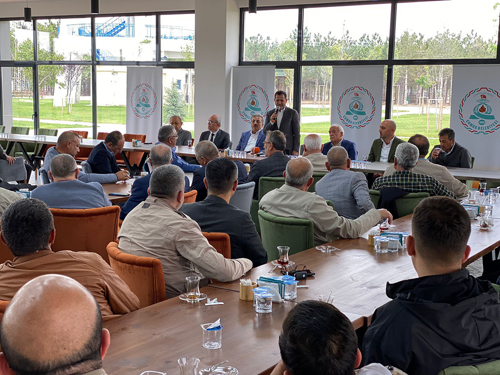 altunyaldiz-durmak-yok-yola-devam-3.jpeg