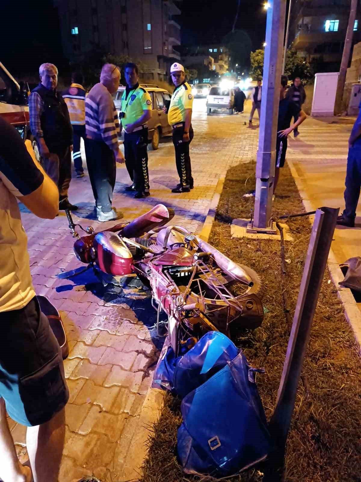 Antalya’da motosikletle otomobil çarpıştı: 1 yaralı