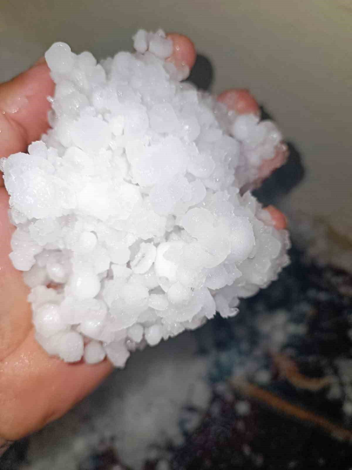 Dolu yağışı sonrası yürek yakan görüntüler